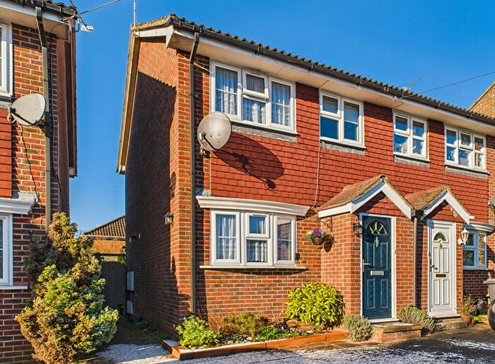 3 Bedroom Semi Detached House For Sale In Hogmoor Road, Whitehill, Bordon, Hampshire, GU35