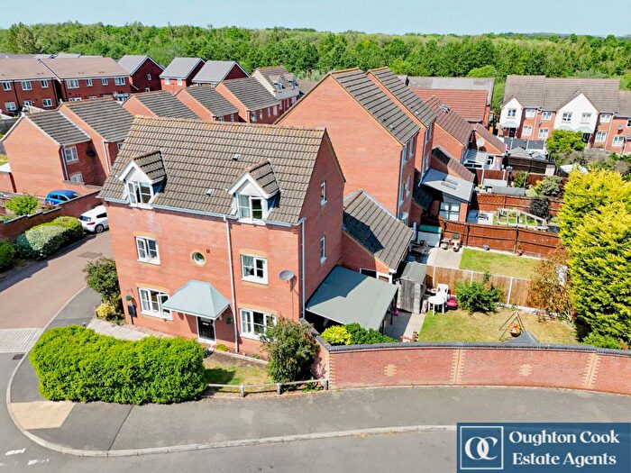 4 Bedroom Detached House For Sale In Jasmine Way, Bedworth, CV12