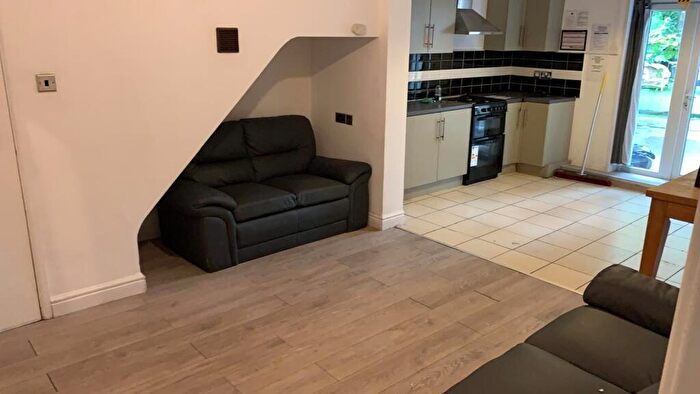6 Bedroom House To Rent In Leopold Street, Oxford, OX4