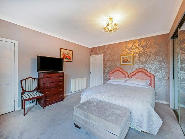 2 Bedroom Semi-Detached House For Sale In Strowan Crescent, Sandyhills, Glasgow, G32