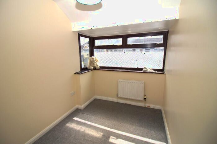 3 Bedroom Terraced House For Sale In Third Avenue, Dagenham, London, RM10