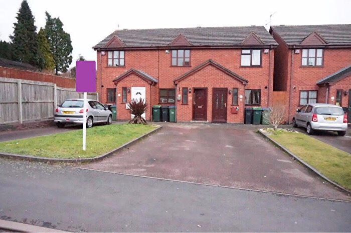 2 Bedroom Terraced House To Rent In Highland Road, Cradley Heath, West Midlands, B64