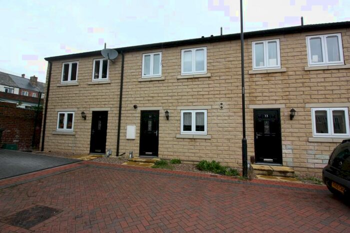 3 Bedroom Semi-Detached House To Rent In Roman Gardens, Mexborough, S64