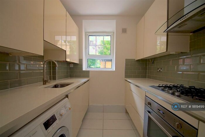 3 Bedroom Flat To Rent In Nuttall Street, London, N1
