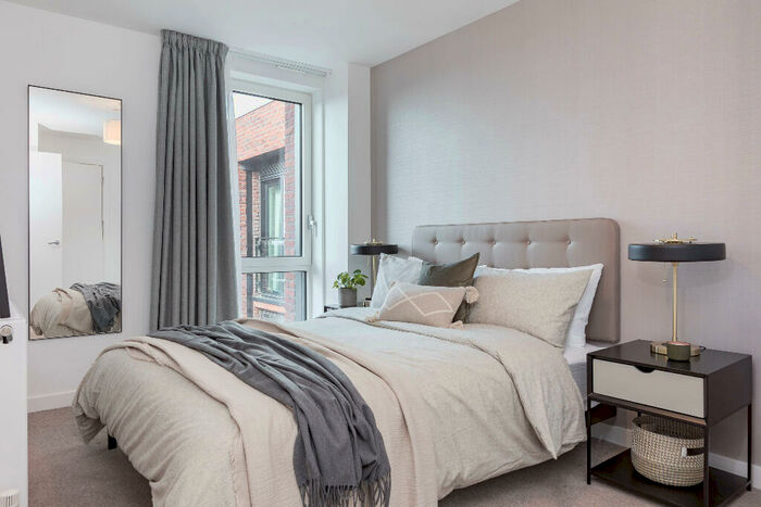 2 Bedroom Apartment To Rent In Farrier, M5