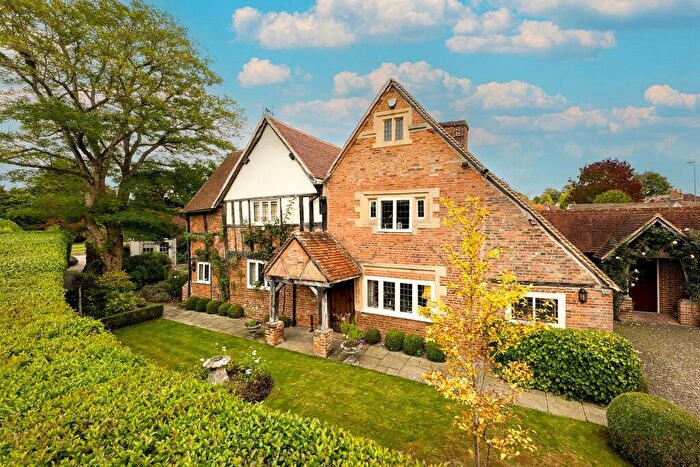 5 Bedroom Detached House For Sale In Station Road, Kintbury, Hungerford, Berkshire, RG17