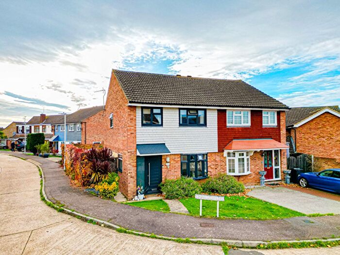 3 Bedroom Semi Detached House For Sale In Challock Lees, Basildon, SS13