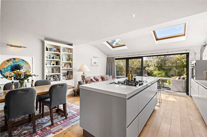 4 Bedroom Terraced House For Sale In Bracken Avenue, London, SW12