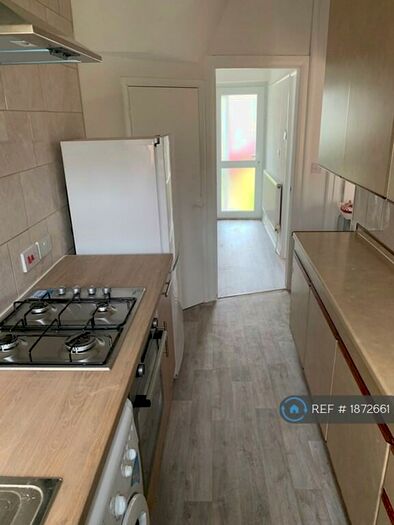 3 Bedroom Terraced House To Rent In Ashford Crescent, Enfield, EN3