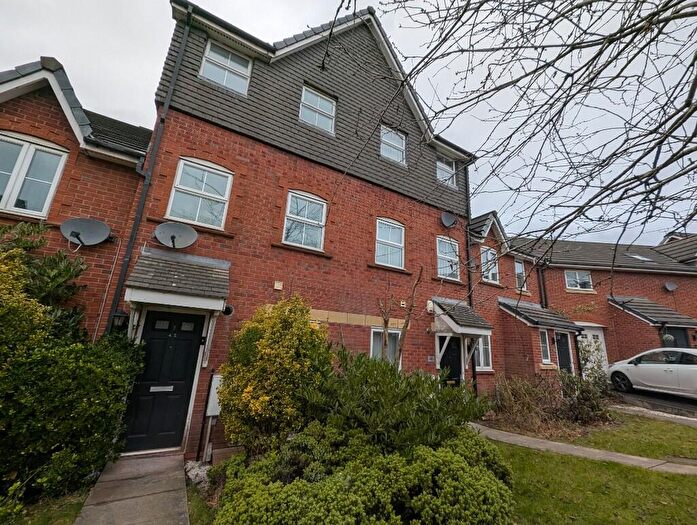 3 Bedroom Town House To Rent In New Bridge Gardens, Bury, BL9