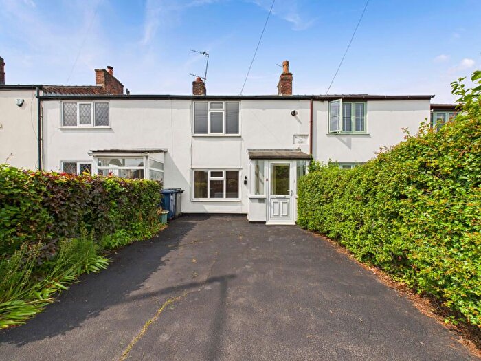 2 Bedroom Cottage For Sale In Cop Lane, Penwortham, Preston, PR1