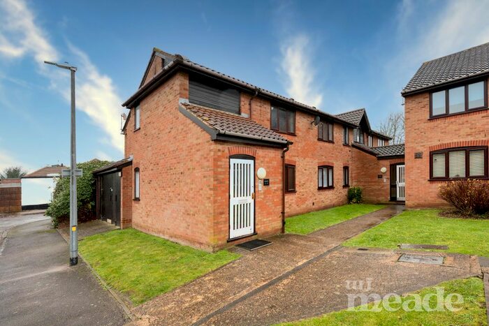 1 Bedroom Flat For Sale In Godwin Close, Sewardstone Road, London, E4