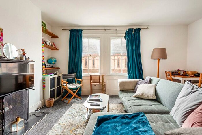 1 Bedroom Flat For Sale In Gladstone Terrace, Brighton, BN2
