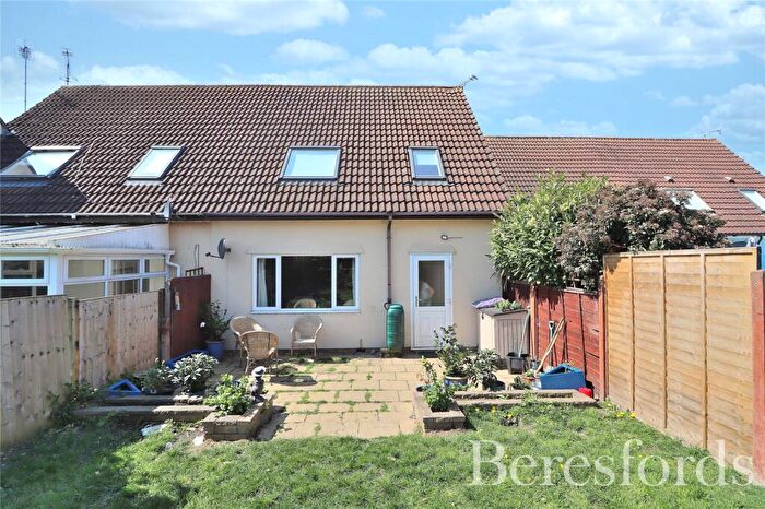 3 Bedroom Terraced House For Sale In Churchill Rise, Chelmsford, CM1