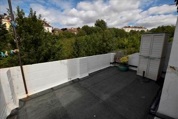 2 Bedroom End Of Terrace House To Rent In St. Marys Road, Hastings, TN34