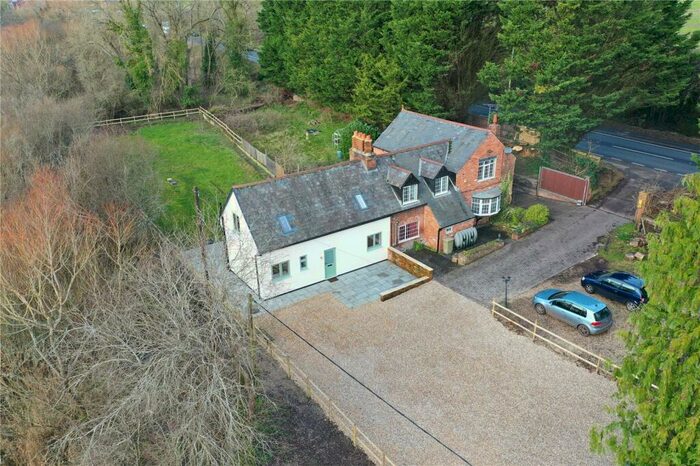 3 Bedroom Semi-Detached House For Sale In Bath Road, Woolhampton, Reading, Berkshire, RG7