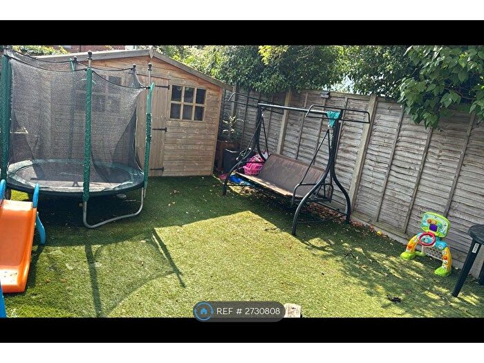 2 Bedroom Maisonette To Rent In Whitton Avenue West, Northolt, UB5