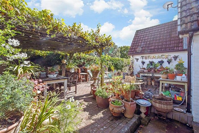 3 Bedroom Semi-Detached House For Sale In Trosnant Road, Havant, Hampshire, PO9