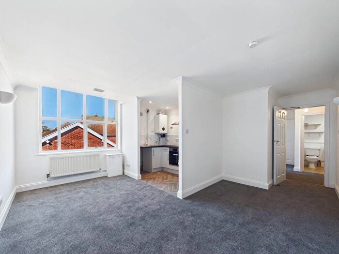 2 Bedroom Apartment To Rent In Trent House D, Upper Brook Street, Ipswich, Suffolk, IP4