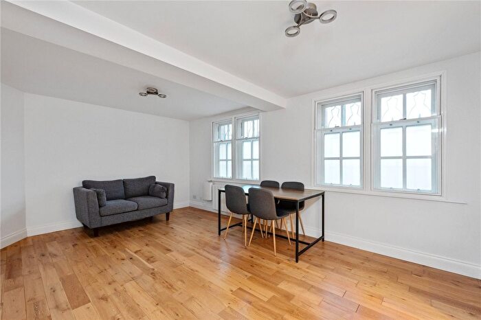 1 Bedroom Flat To Rent In Durward Street, London, E1