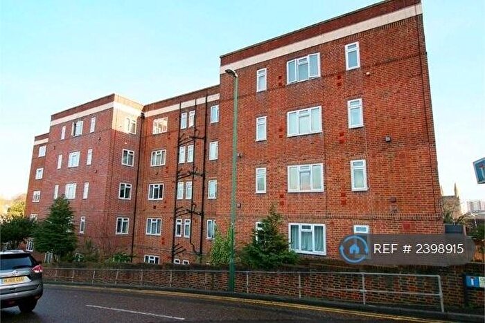 1 Bedroom Flat To Rent In Edmondsham House, Bournemouth, BH2