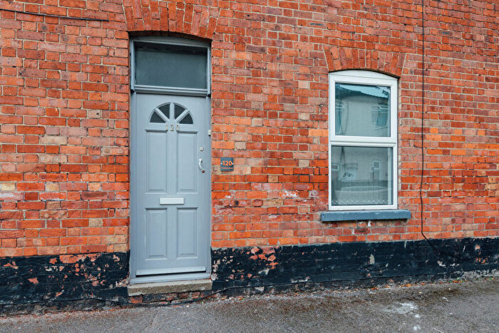 4 Bedroom House To Rent In Carholme Road, Lincoln, LN1
