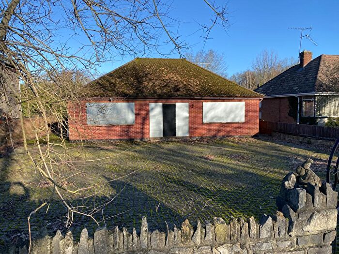 2 Bedroom Detached Bungalow For Sale In Hamesmoor Road, Camberley, GU16