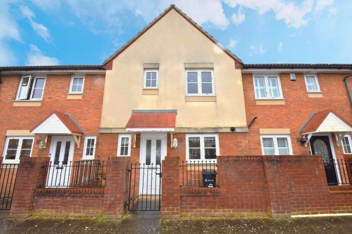 3 Bedroom Property To Rent In Cunningham Avenue, Portsmouth, Hampshire, PO2