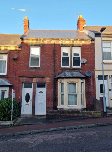 2 Bedroom Flat To Rent In Faraday Grove, Gateshead, NE8