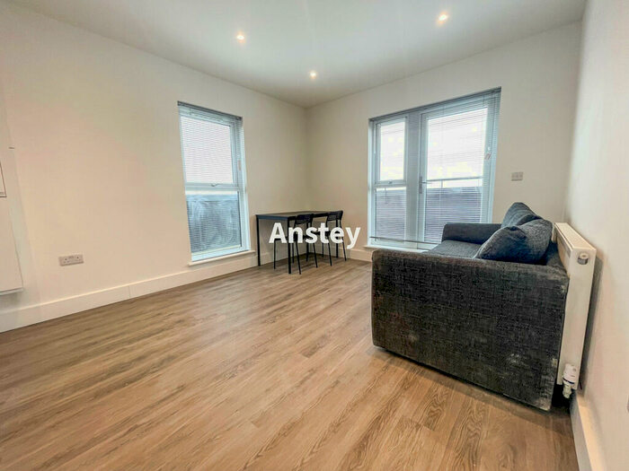 2 Bedroom Flat To Rent In Portswood Road, Southampton, SO17