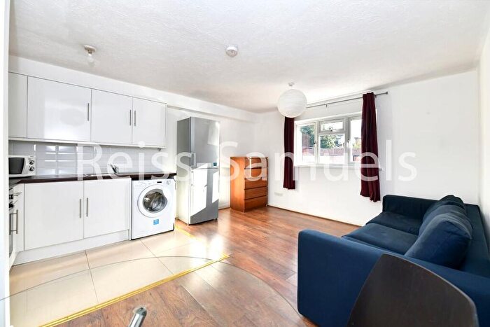 1 Bedroom Flat To Rent In Ambassador Square, Tower Hamlets, London, E14