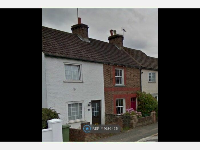 2 Bedroom Semi-Detached House To Rent In Brighton Rd, Horsham, RH13
