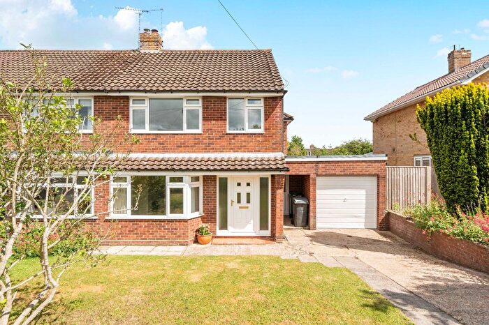 4 Bedroom Semi-Detached House For Sale In Hillside Road, Winchester, SO22