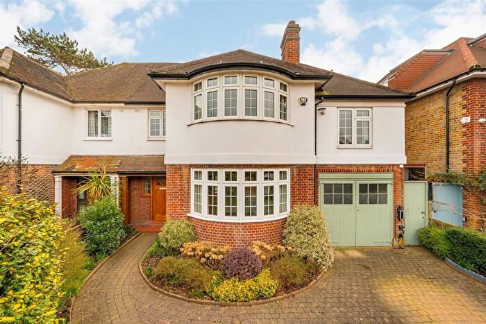 5 Bedroom Property To Rent In Stonehill Road, East Sheen, SW14