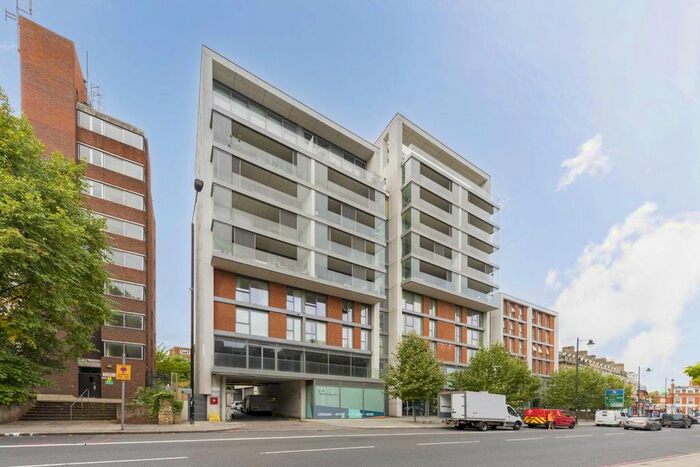 2 Bedroom Flat To Rent In Upper Richmond Road, London, SW15