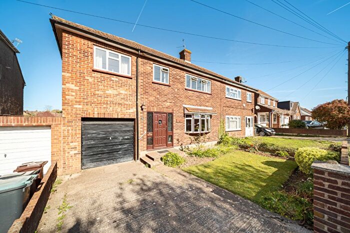 5 Bedroom Semi-Detached House For Sale In Pickwick Gardens, Northfleet, Gravesend, Kent, DA11