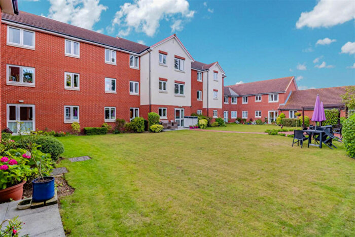 1 Bedroom Flat To Rent In Church Road, Benfleet, SS7