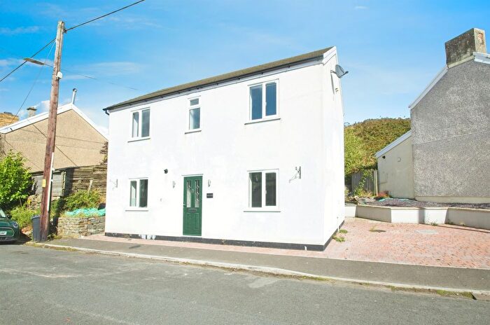 3 Bedroom Detached House For Sale In Bedlinog Terrace, Bedlinog, Treharris, CF46