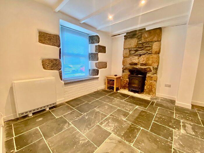 2 Bedroom End Of Terrace House To Rent In Unity Road, Helston, TR13