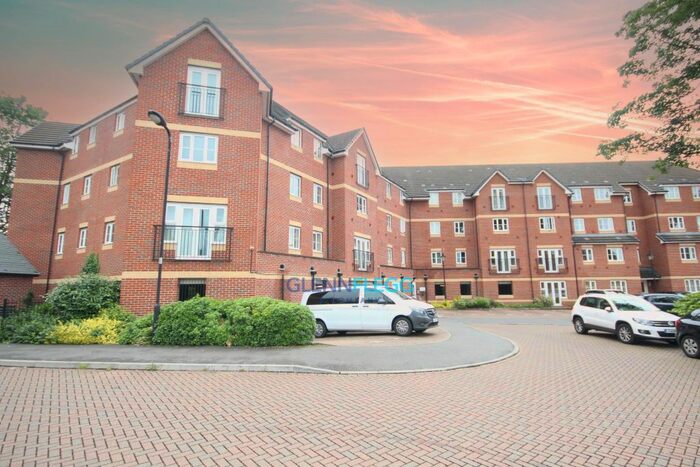 2 Bedroom Flat To Rent In Eaton Avenue, Slough, SL1