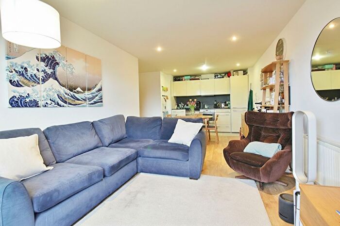 2 Bedroom Flat For Sale In Union Lane, Isleworth, TW7