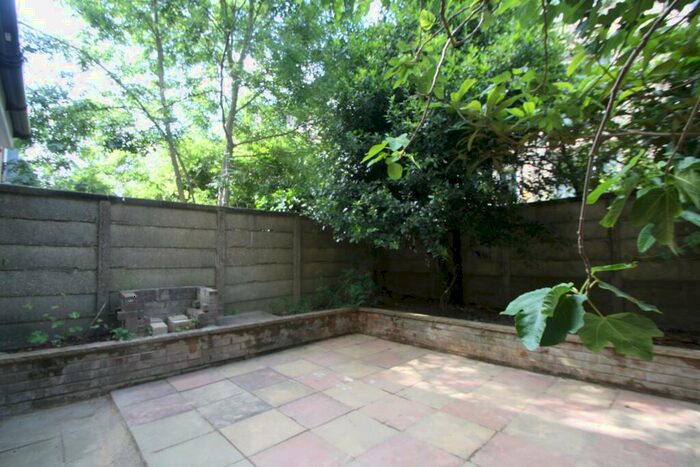 2 Bedroom Flat To Rent In Archway Road, Highgate, N6