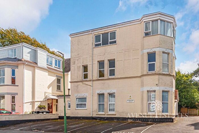 2 Bedroom Flat For Sale In Seaford Court, Argyll Road, Bournemouth, Dorset, BH5