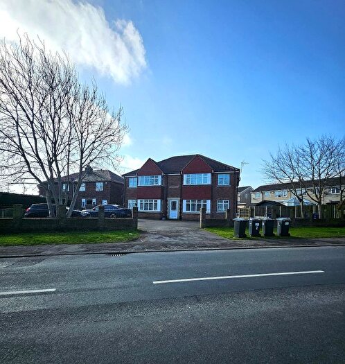 2 Bedroom Flat To Rent In Claras Court, Church Road, Wadworth, Doncaster, DN11