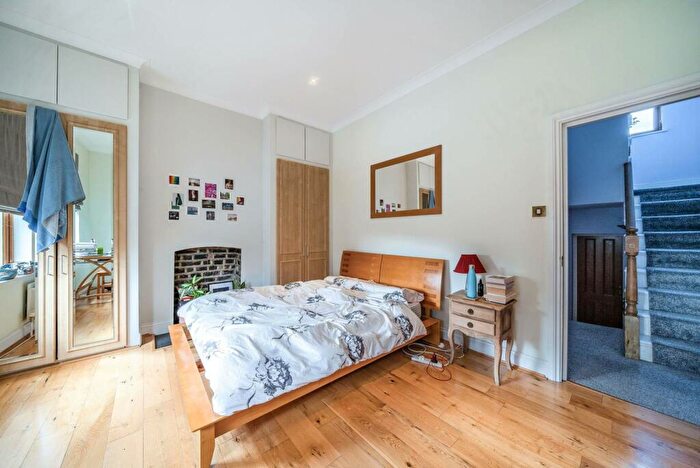 4 Bedroom Semi-Detached House To Rent In Mayton Street, Lower Holloway, London, N7