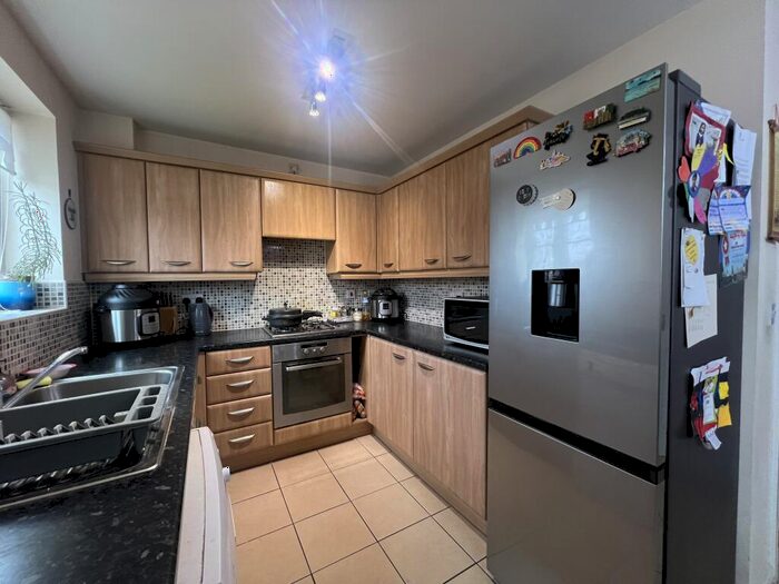 3 Bedroom Town House To Rent In Blackberry Way, Pontprennau, Cardiff, CF23