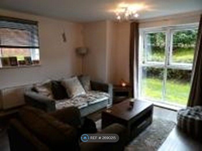 2 Bedroom Flat To Rent In Manchester Street, Heywood, OL10