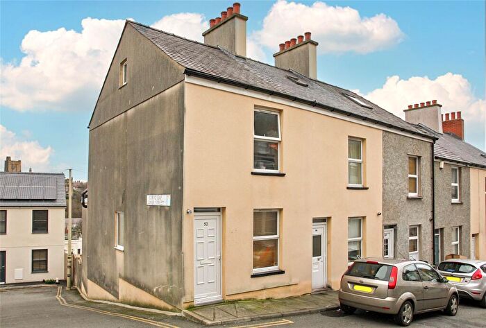 3 Bedroom End Of Terrace House For Sale In Caellepa, Bangor, Gwynedd, LL57