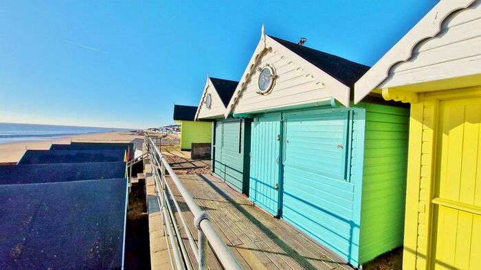 Chalet For Sale In Pier Approach Walton-on-the-Naze, CO14