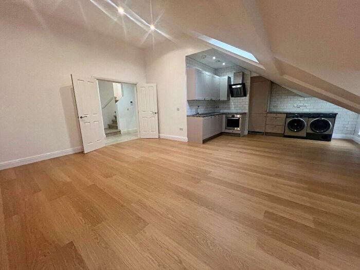 2 Bedroom Apartment To Rent In Ibbotsons Lane, Liverpool, L17